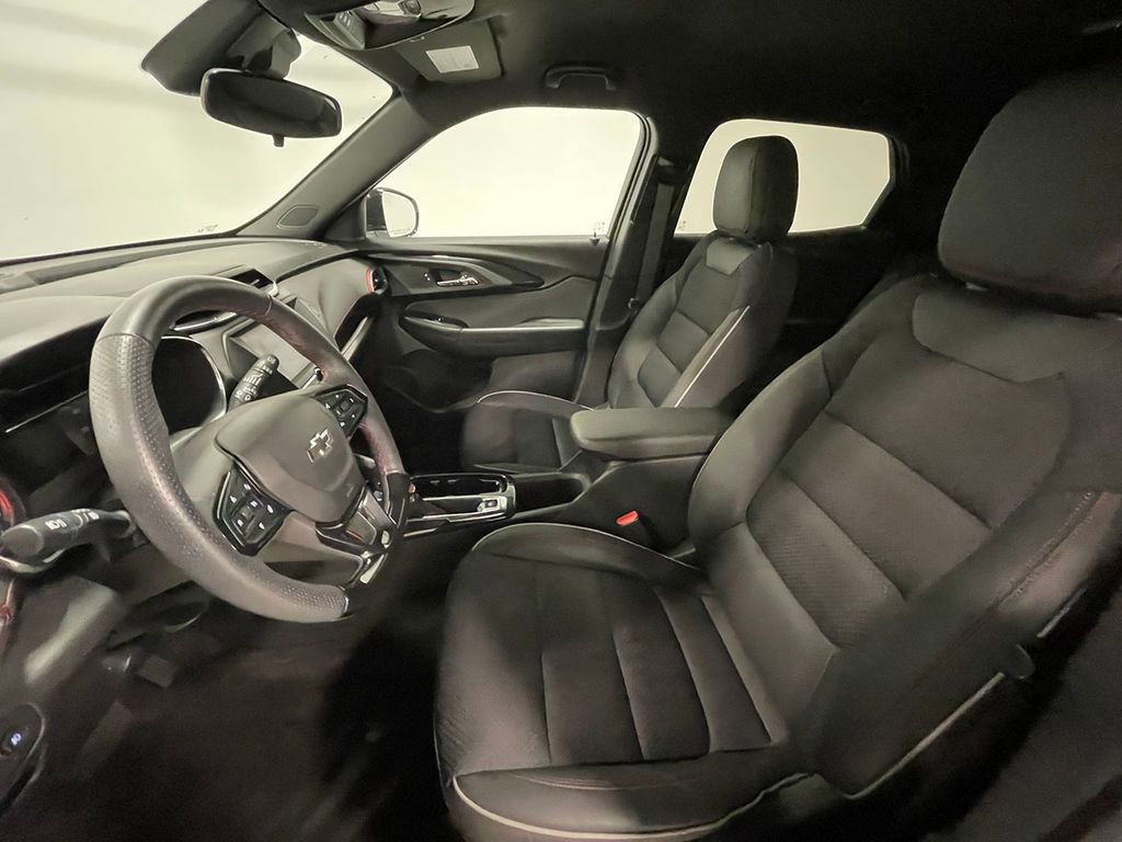 Used 2023 Chevrolet TrailBlazer RS image 3