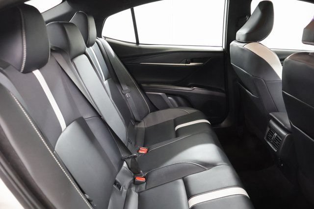 Used 2025 Toyota Camry SE FWD image 27