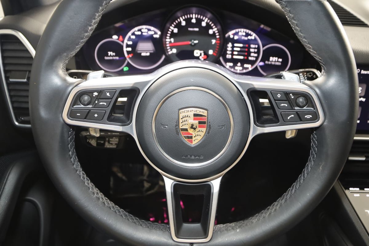 Used 2022 Porsche Cayenne AWD/4WD image 44