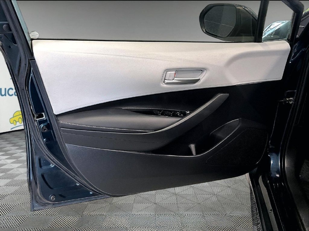 Used 2019 Toyota Corolla SE w/ SE Option Package FWD image 9