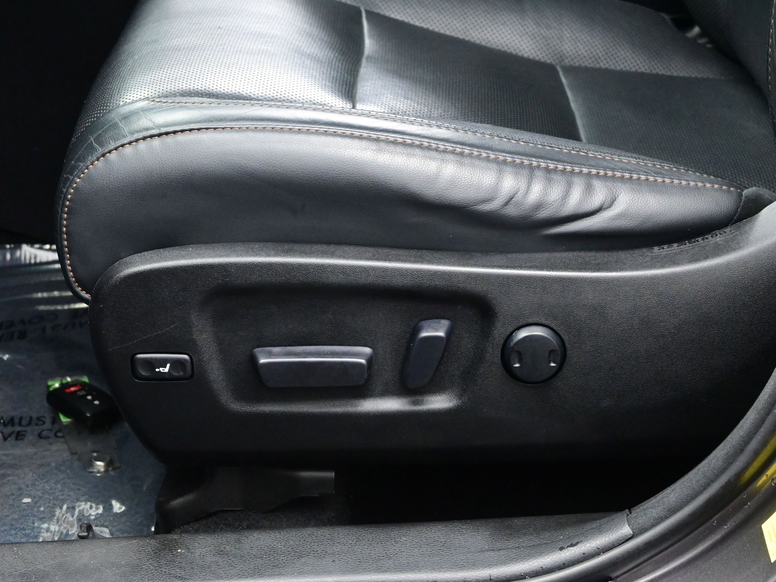 Used 2015 Toyota Highlander Limited image 11