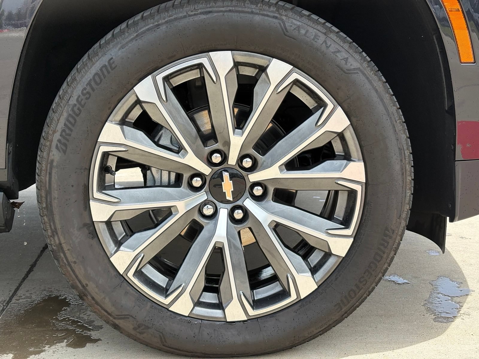 Used 2026 Chevrolet Tahoe High Country AWD/4WD image 9