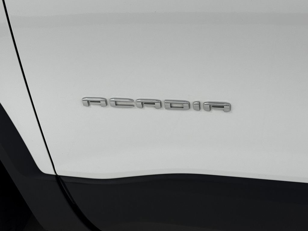 Used 2023 GMC Acadia SLT image 33