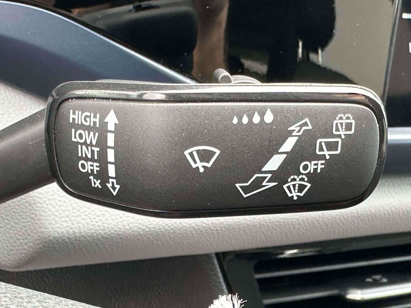 Certified 2023 Volkswagen Taos SE AWD/4WD image 20