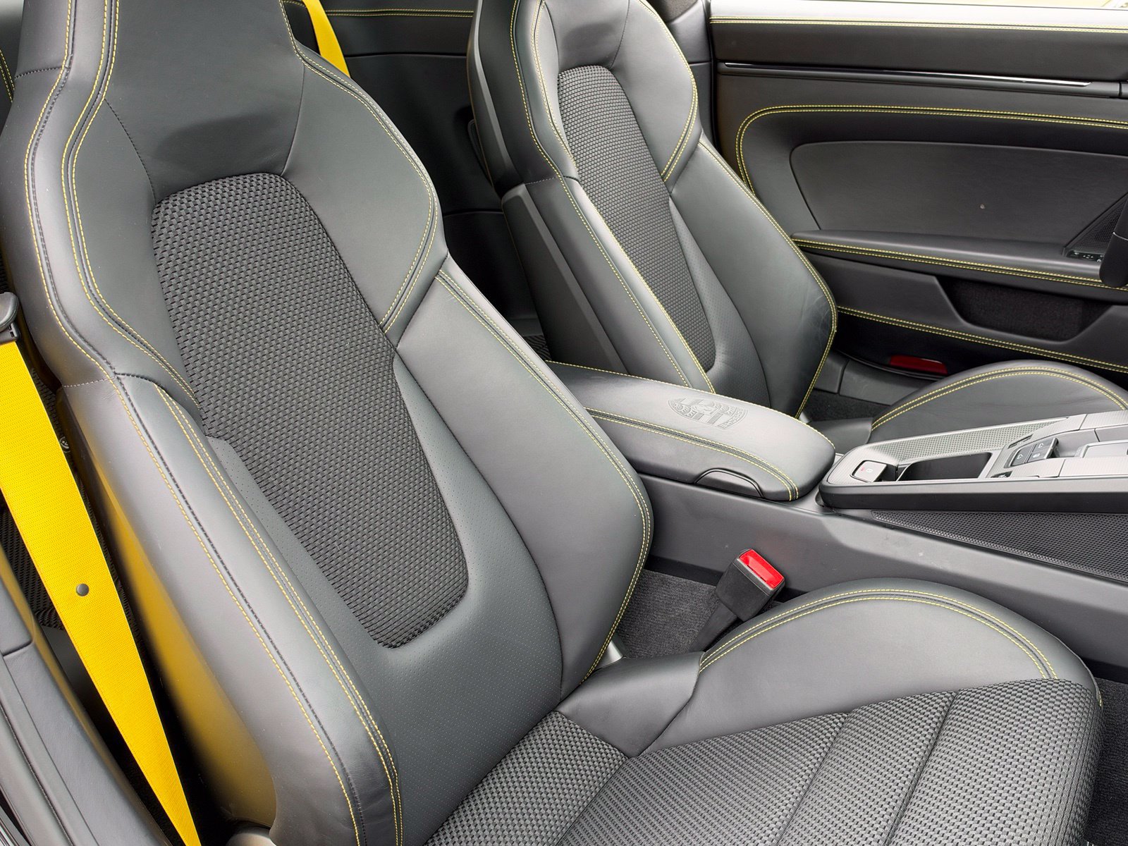 Certified 2023 Porsche 911 Carrera T RWD image 21