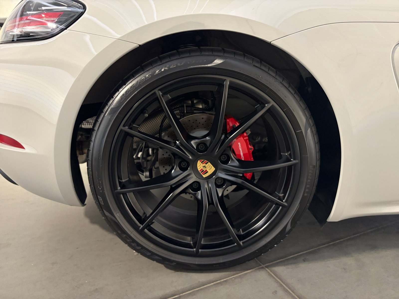 Certified 2024 Porsche 718 Cayman S RWD image 21