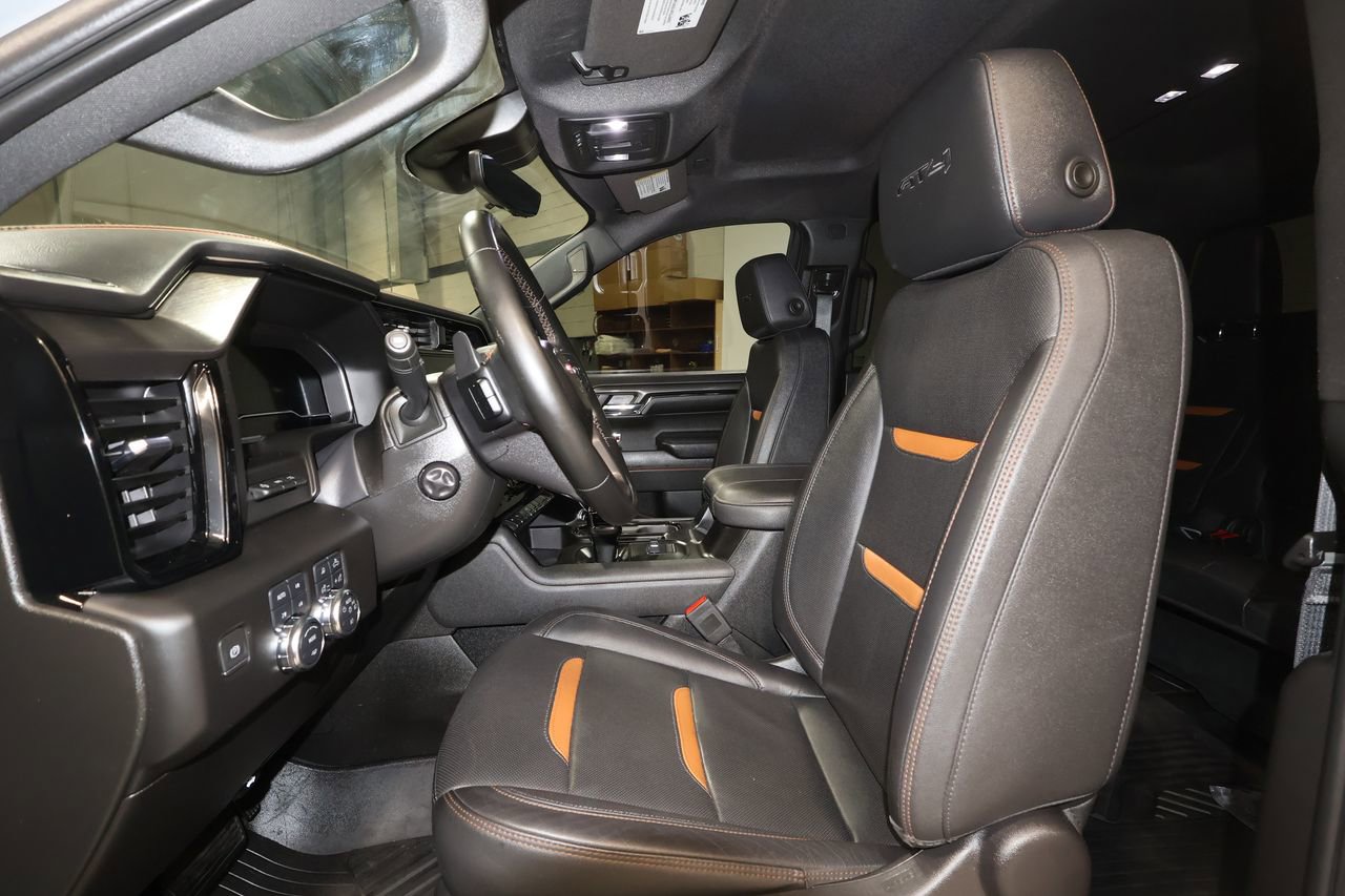 Used 2024 GMC Sierra 1500 AT4 w/ Technology Package AWD/4WD image 25