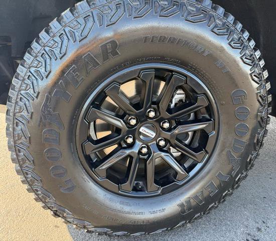 Used 2025 Ford F150 Raptor image 7