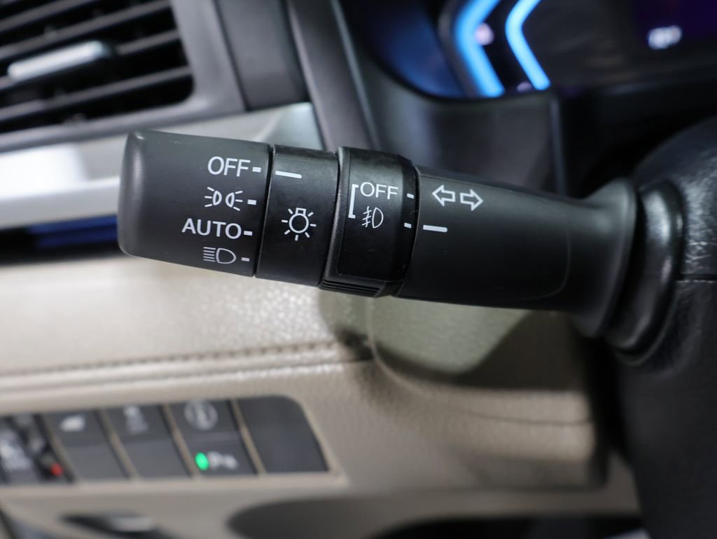 Used 2024 Honda Odyssey Touring image 35