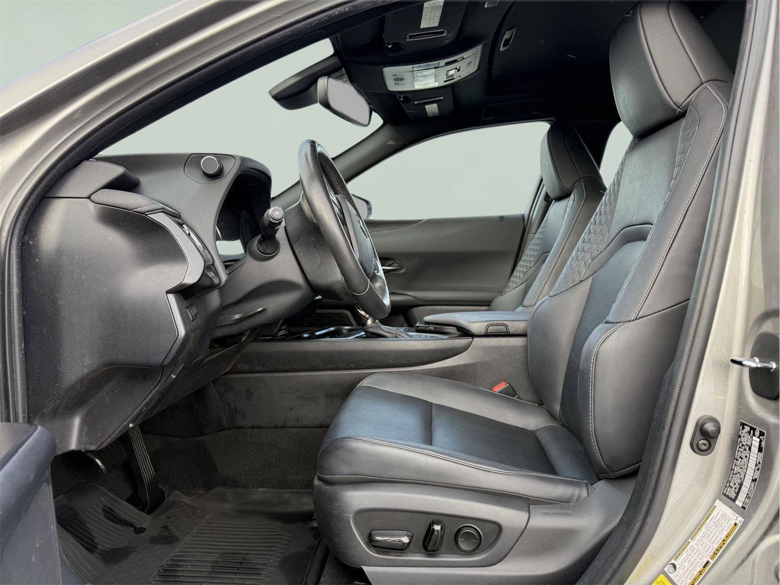 Used 2021 Lexus UX 250h 250h w/ Premium Package image 11