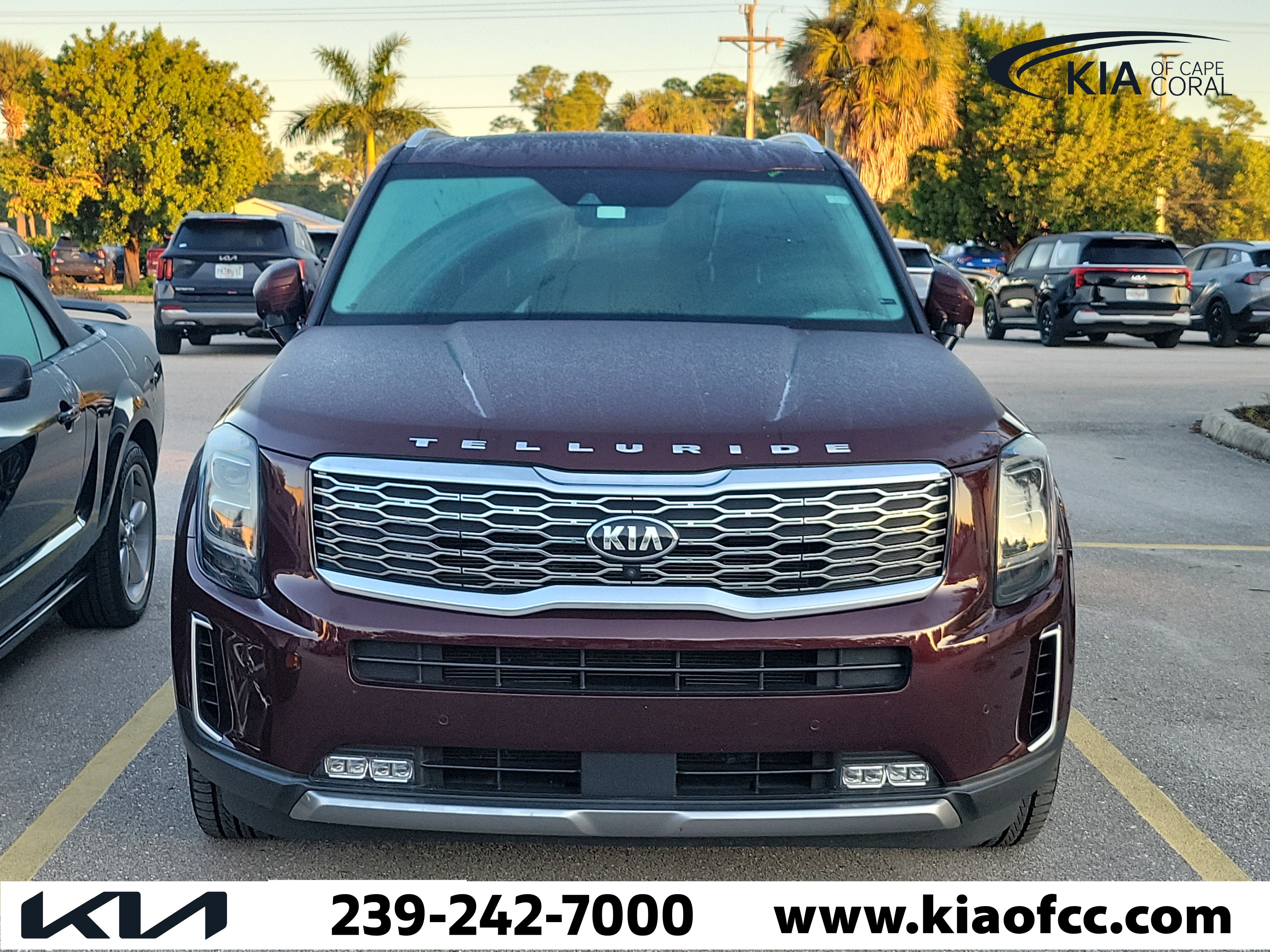 Used 2021 Kia Telluride SX w/ Towing Package FWD image 2