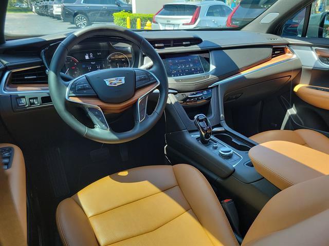 Certified 2023 Cadillac XT5 Premium Luxury FWD image 12