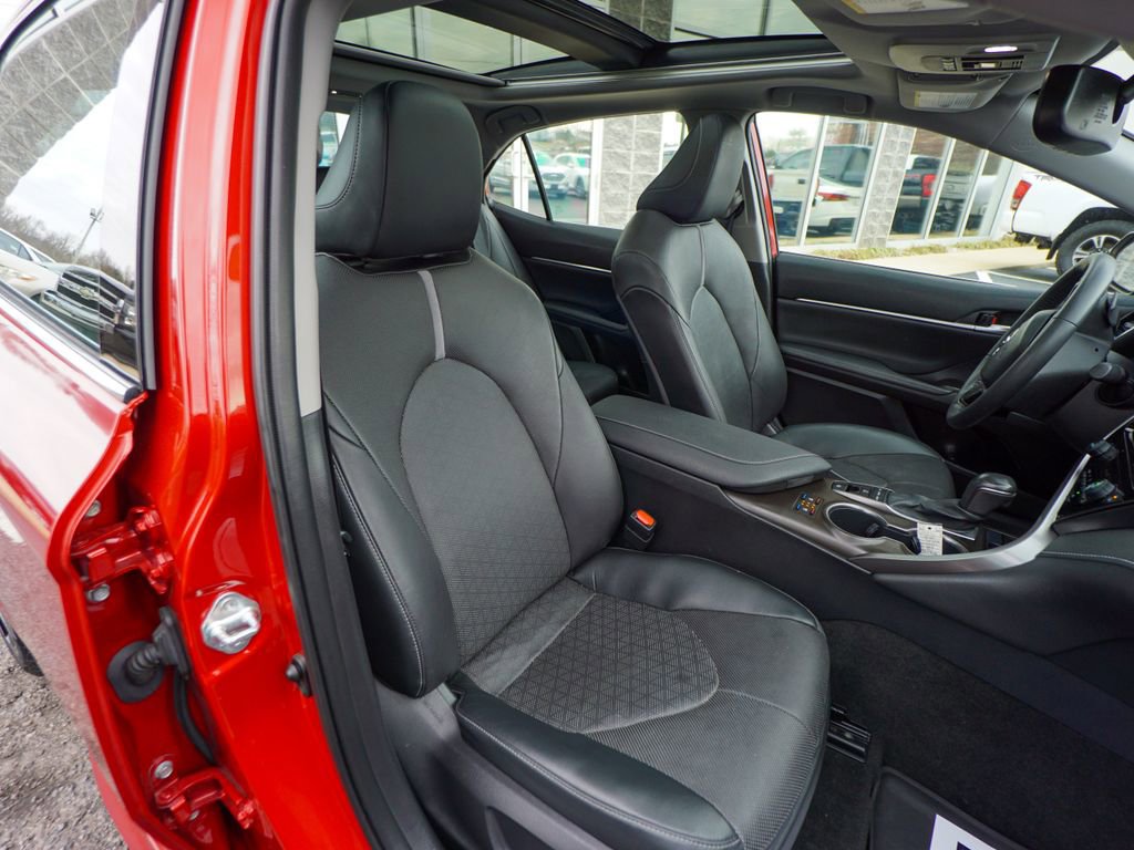 Used 2021 Toyota Camry XSE w/ Navigation Package image 28