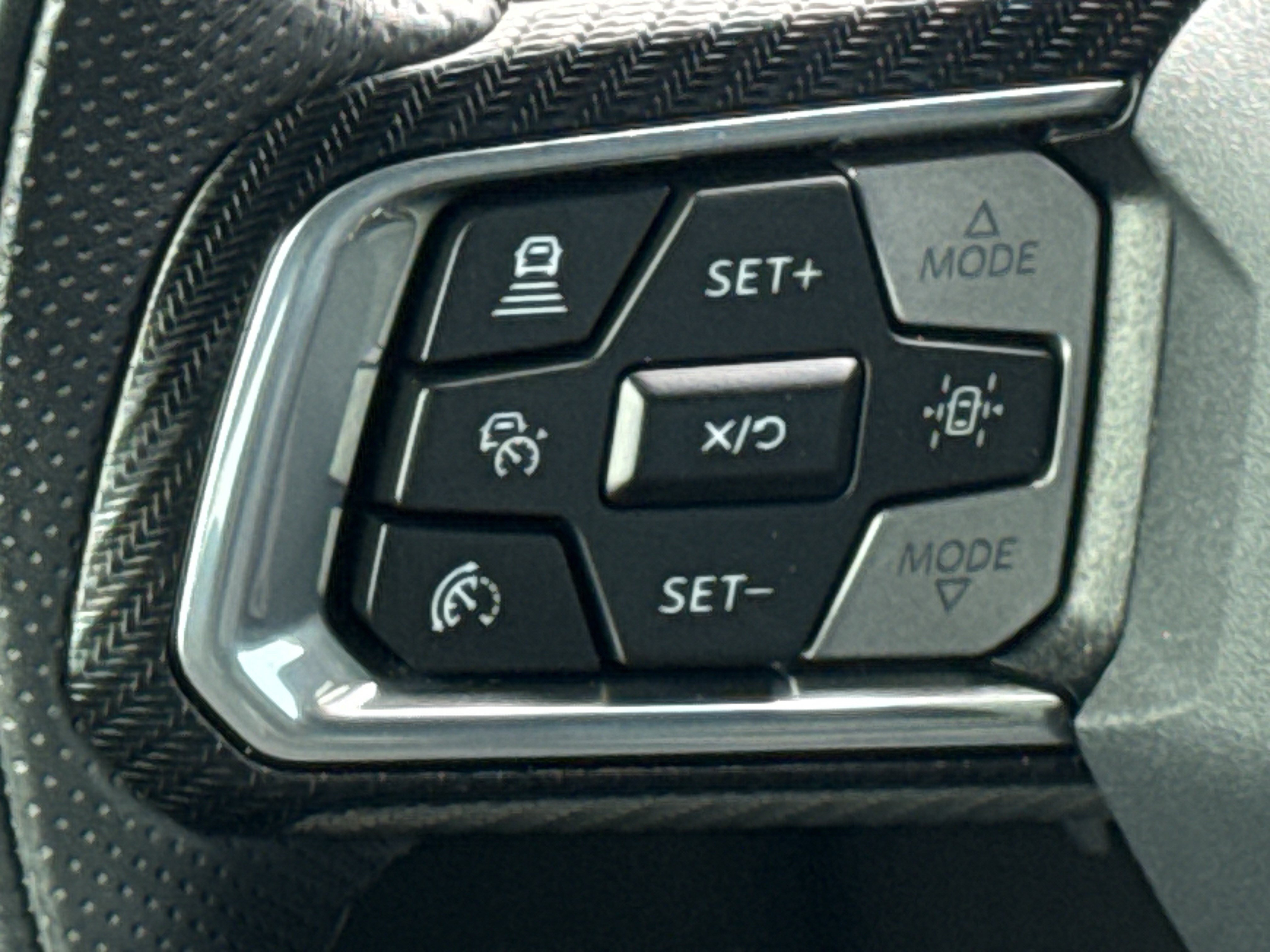 Used 2025 Ford Mustang GT Premium RWD image 19