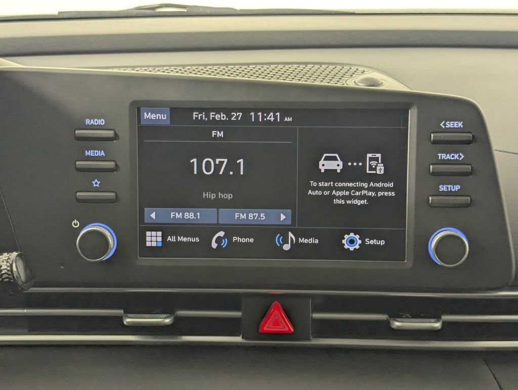 New 2026 Hyundai Elantra SE FWD image 18