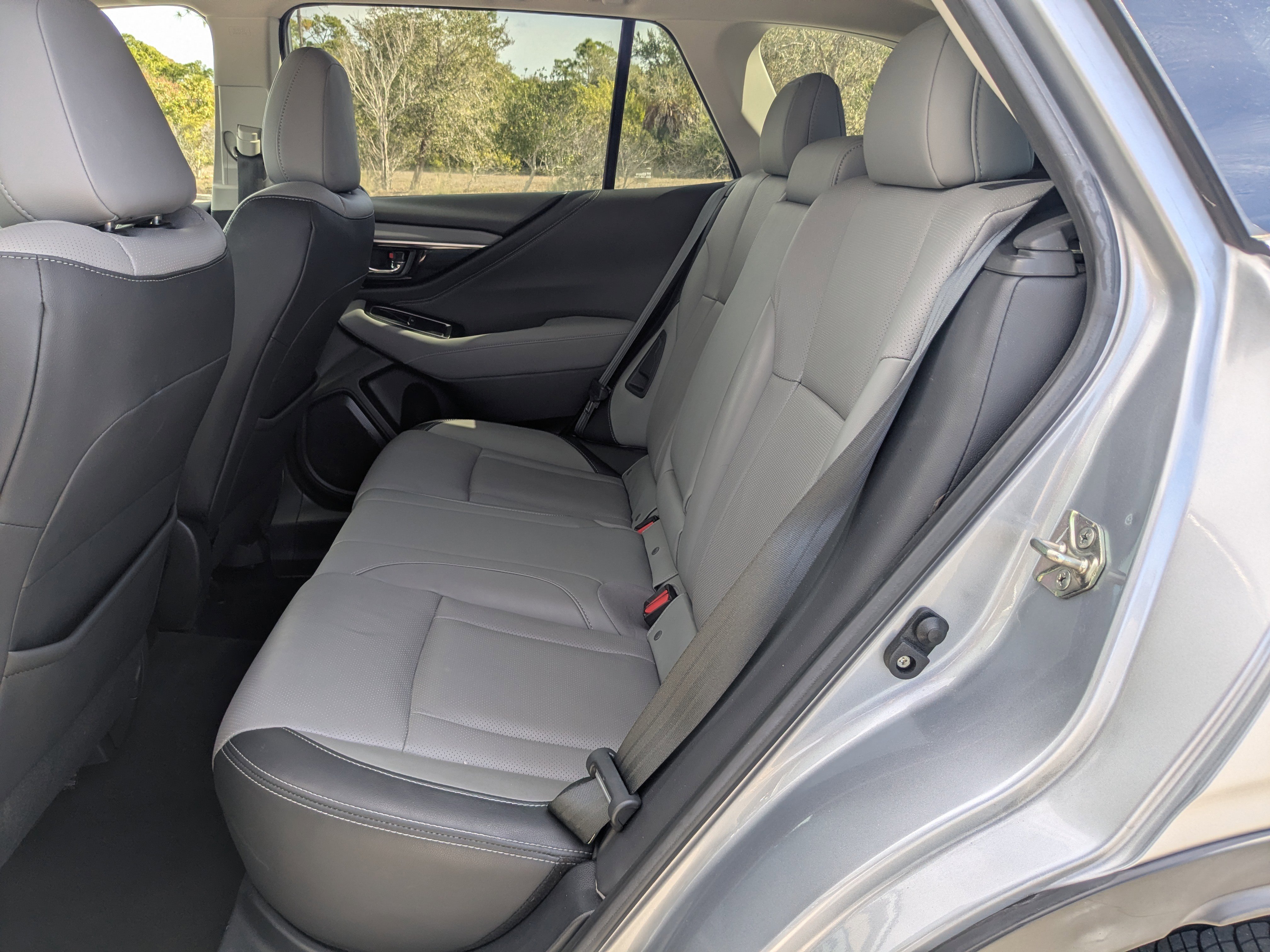 Used 2020 Subaru Outback Limited image 15