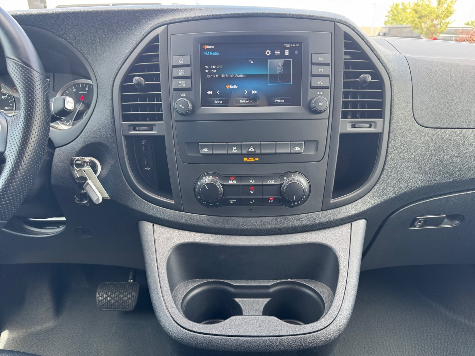 Used 2023 Mercedes-Benz Metris Passenger image 21