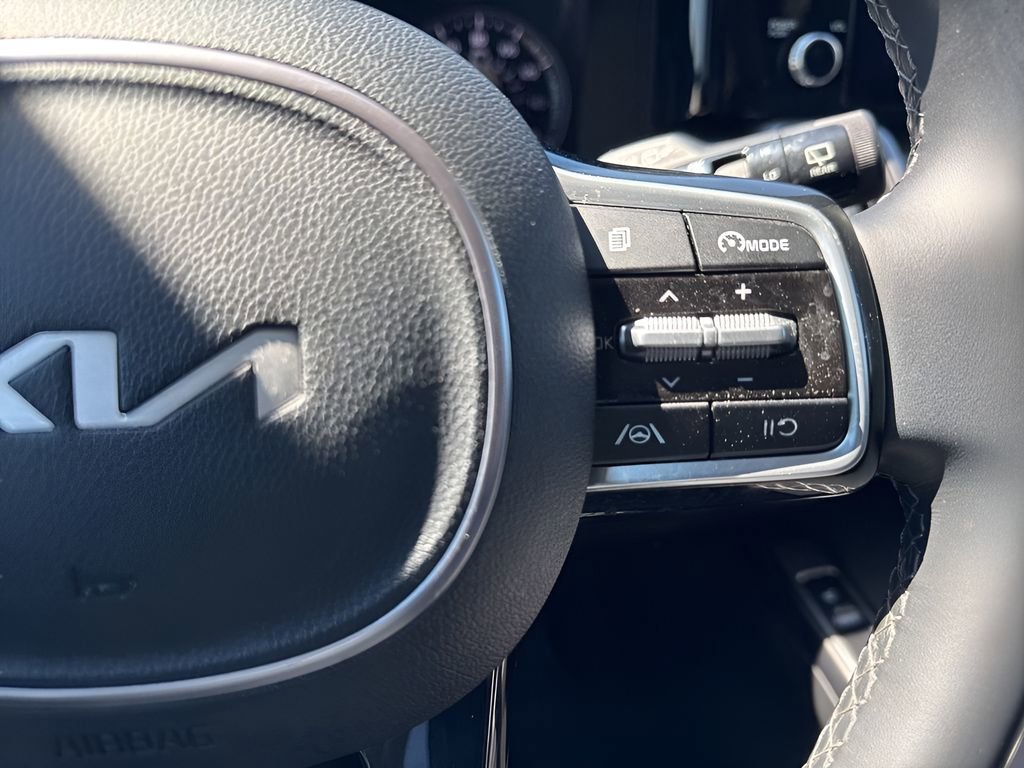 Used 2023 Kia Sorento S w/ Panoramic Sunroof Package image 16