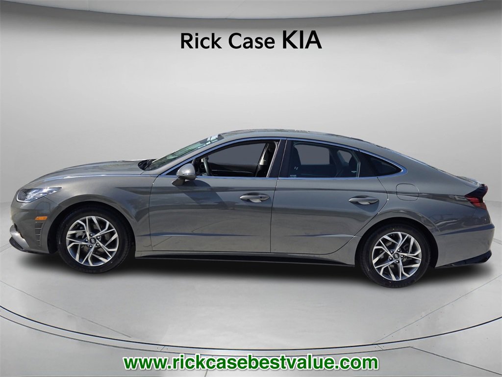 Used 2023 Hyundai Sonata SEL image 3