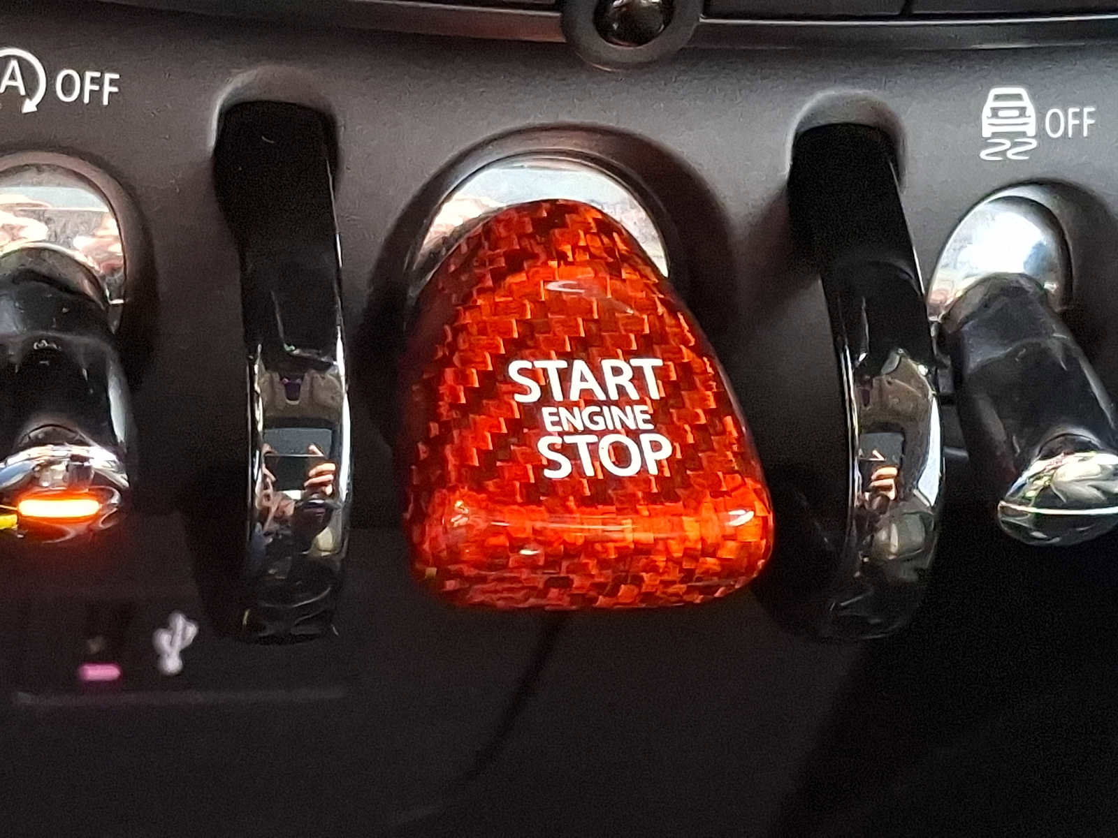 Used 2019 MINI Cooper S w/ Signature Upholstery Package image 23