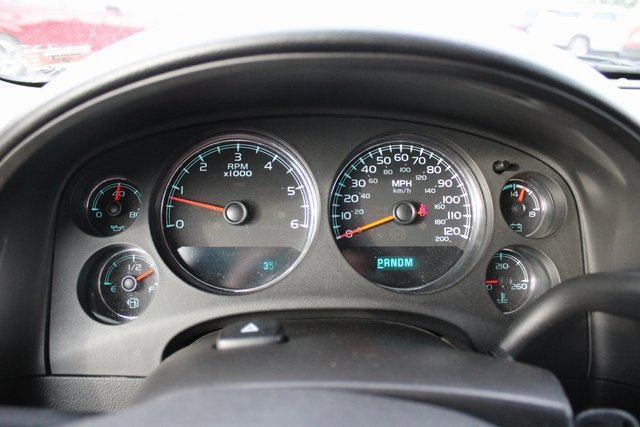 Used 2014 Chevrolet Suburban LT w/ Luxury Package image 12