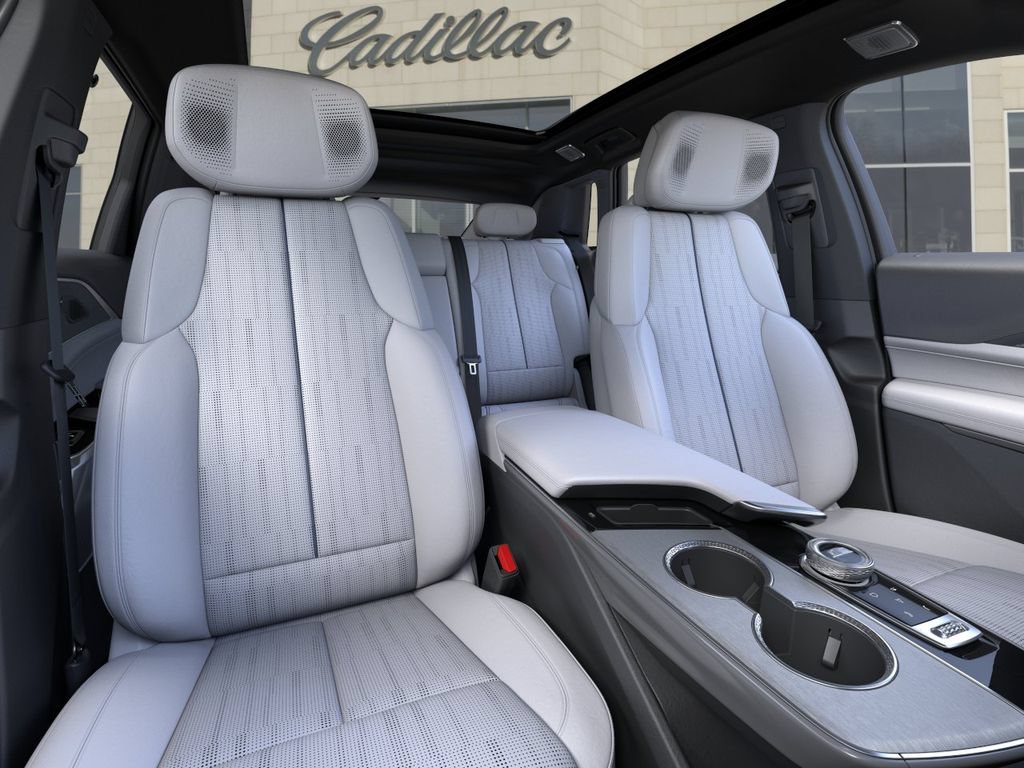 New 2027 Cadillac Lyriq Premium Sport w/ LPO, Floor Liner Package AWD/4WD image 16