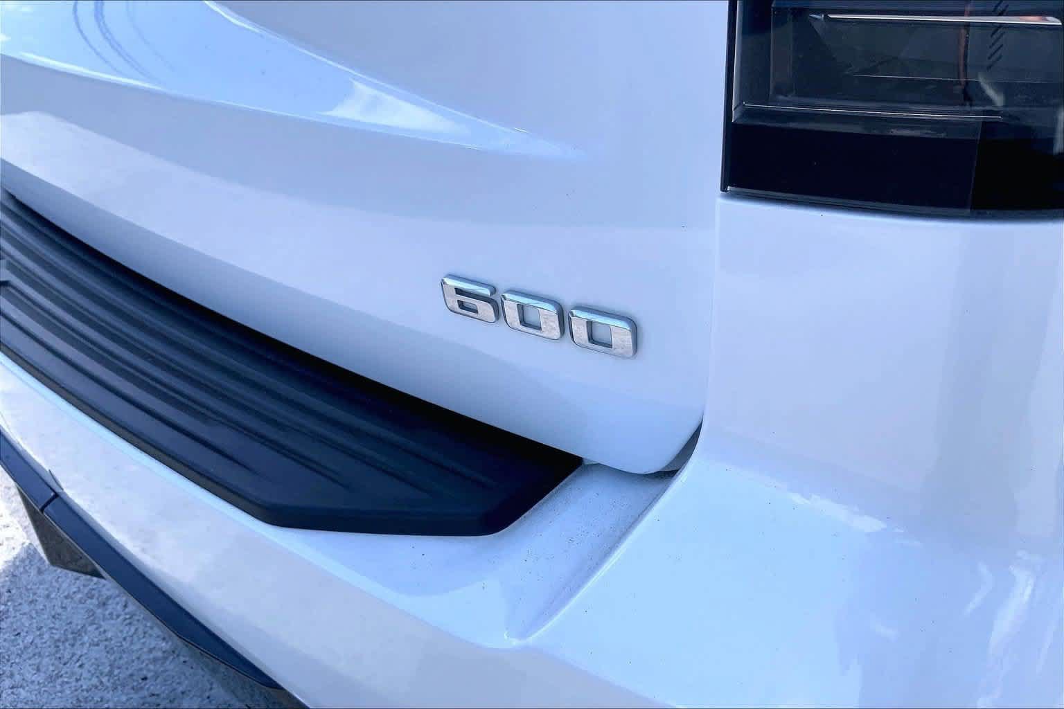 Used 2022 Cadillac Escalade Premium Luxury RWD image 7