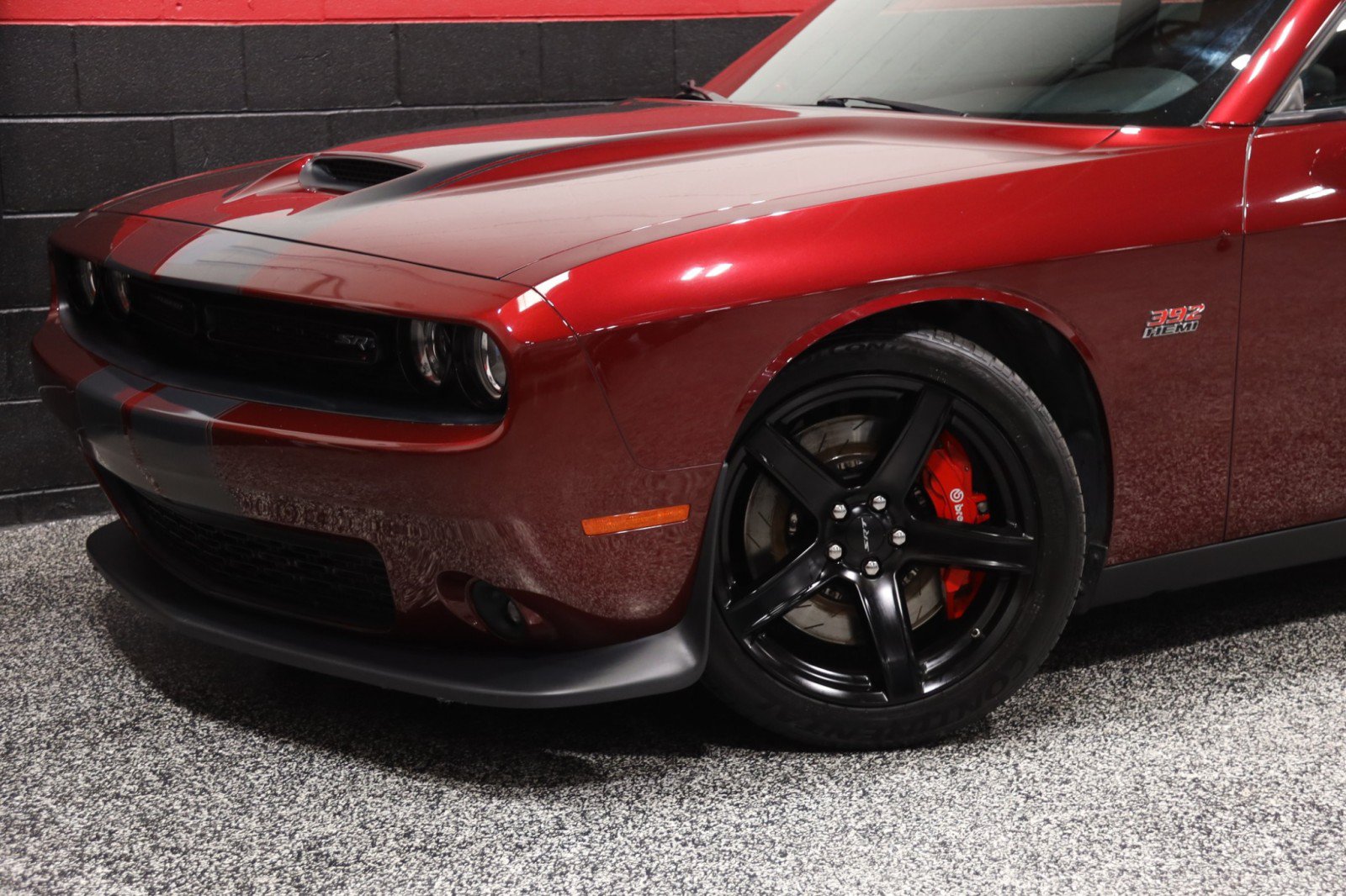 Used 2018 Dodge Challenger SRT w/ Technology Group RWD image 22