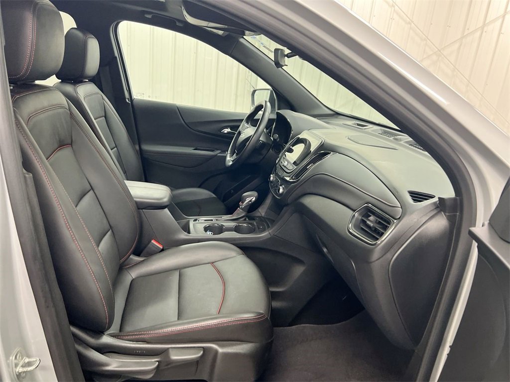 Used 2022 Chevrolet Equinox RS w/ RS Leather Package image 23
