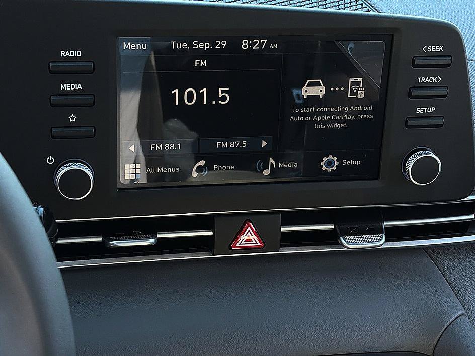 New 2026 Hyundai Elantra SE FWD image 8
