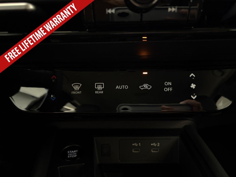 New 2026 Nissan Kicks SR FWD image 32
