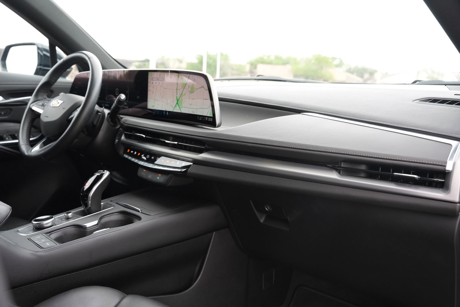 Certified 2025 Cadillac XT4 Premium Luxury image 25