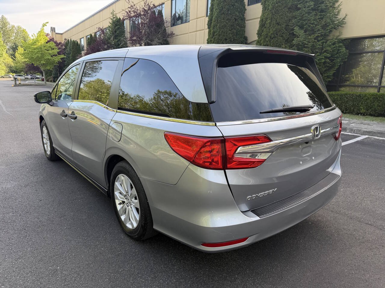 Used 2019 Honda Odyssey LX image 9