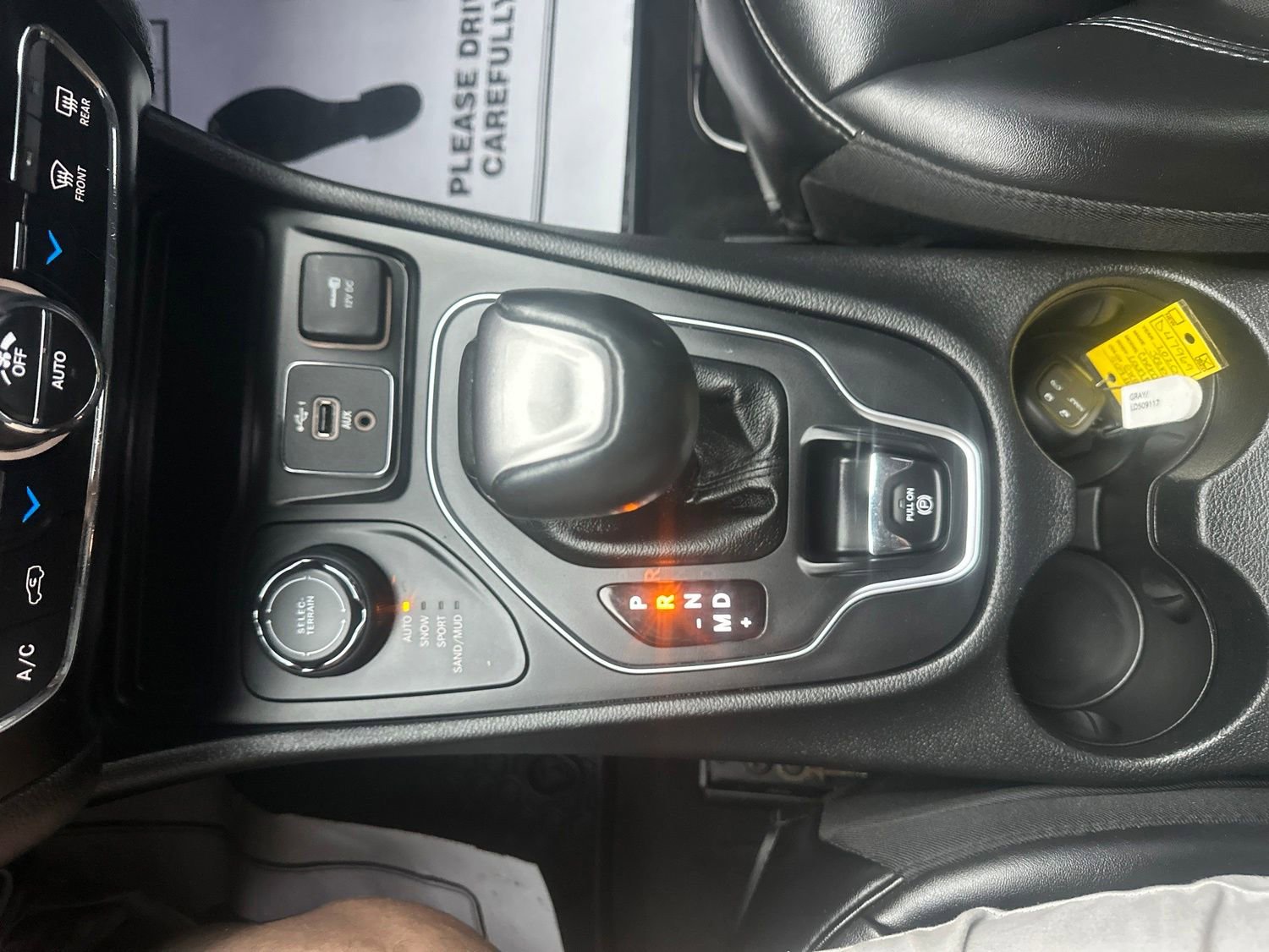 Used 2020 Jeep Cherokee Latitude Plus w/ Cold Weather Group AWD/4WD image 31