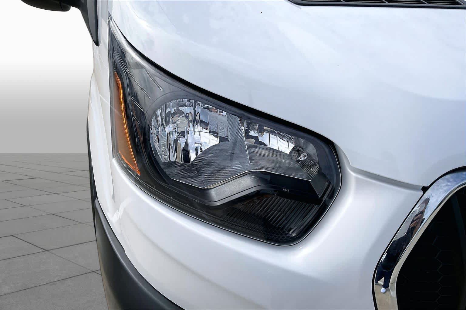 Used 2025 Ford Transit 250 Low Roof w/ Exterior Upgrade Package RWD image 22
