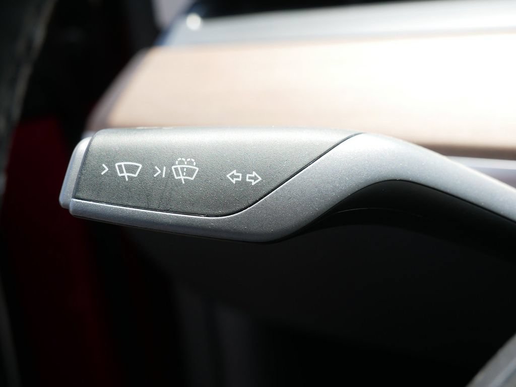 Used 2022 Tesla Model Y Performance AWD/4WD image 32