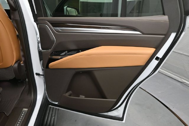 New 2026 Cadillac Escalade Luxury w/ Touring Package AWD/4WD image 15