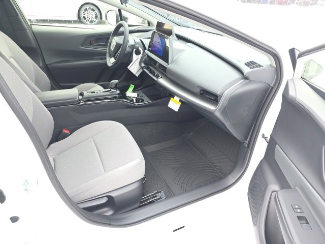 New 2026 Toyota Prius LE image 10