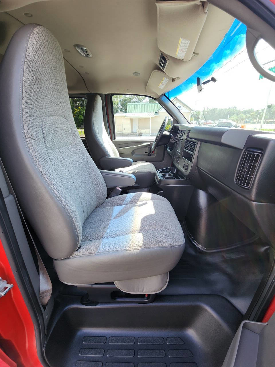 Used 2014 Chevrolet Express 3500 LS image 24
