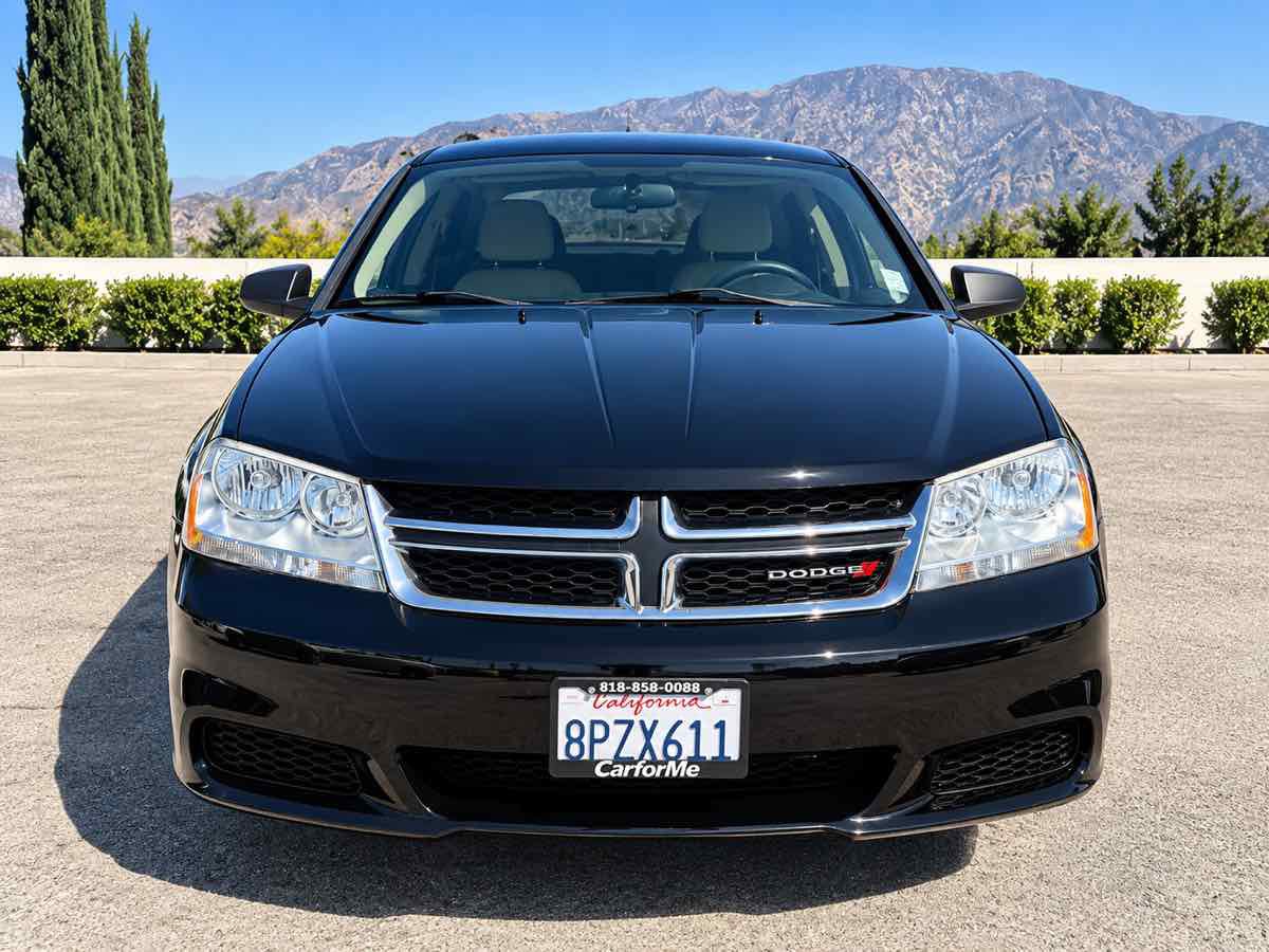 Used 2014 Dodge Avenger SE FWD image 2