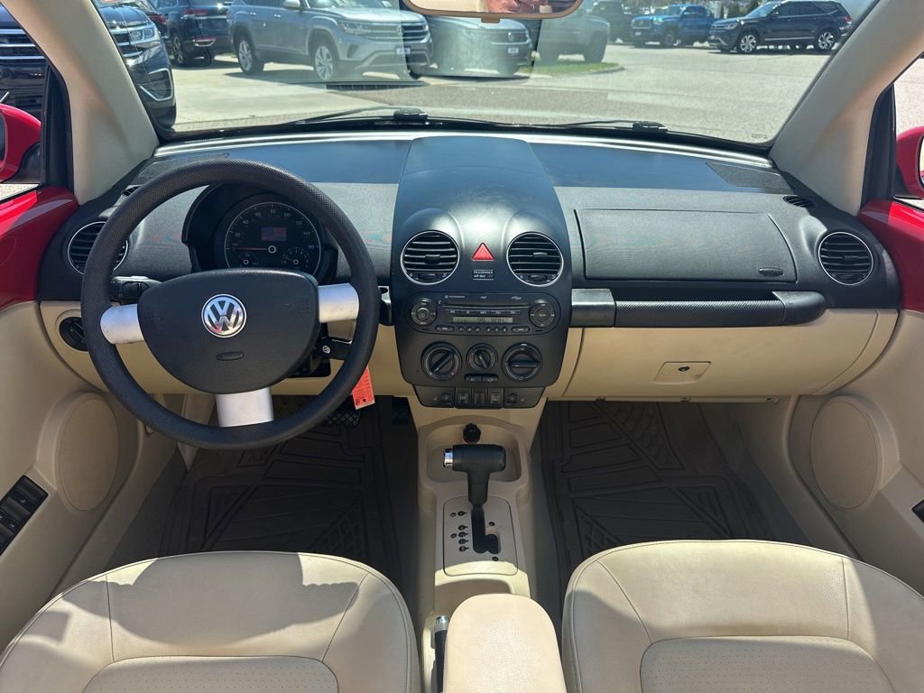 Used 2007 Volkswagen Beetle Convertible w/ Package 1 FWD image 17