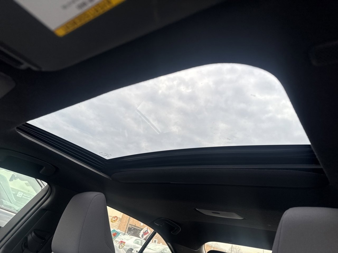 Used 2023 Toyota Corolla SE image 5