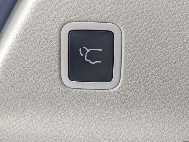 Certified 2024 Chrysler Pacifica Touring-L FWD image 14