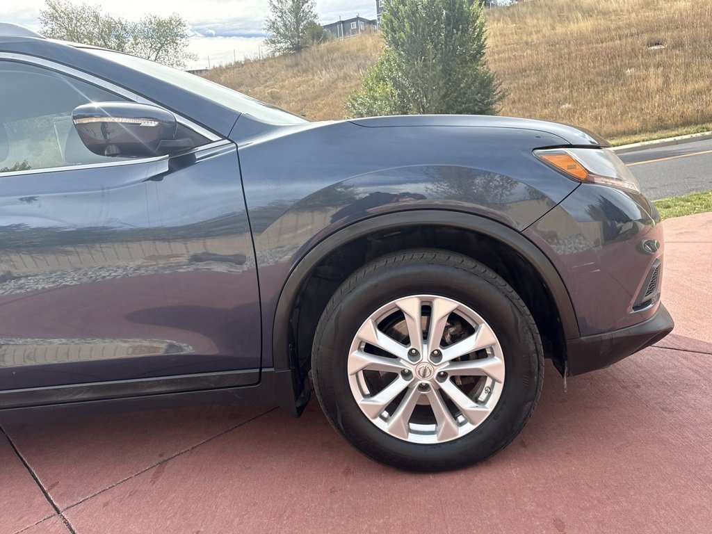 Used 2015 Nissan Rogue SV w/ SV Premium Package image 30