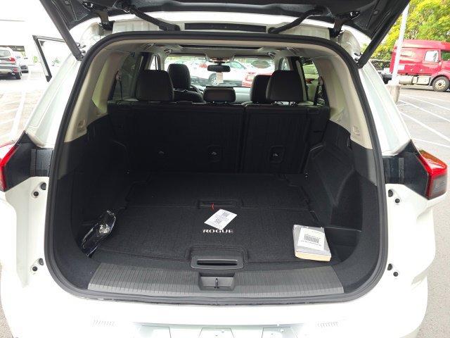New 2026 Nissan Rogue Platinum AWD/4WD image 15