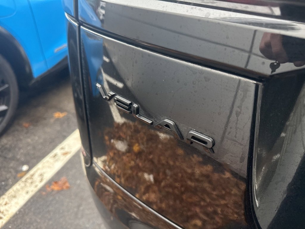 Used 2023 Land Rover Range Rover Velar R-Dynamic S image 6