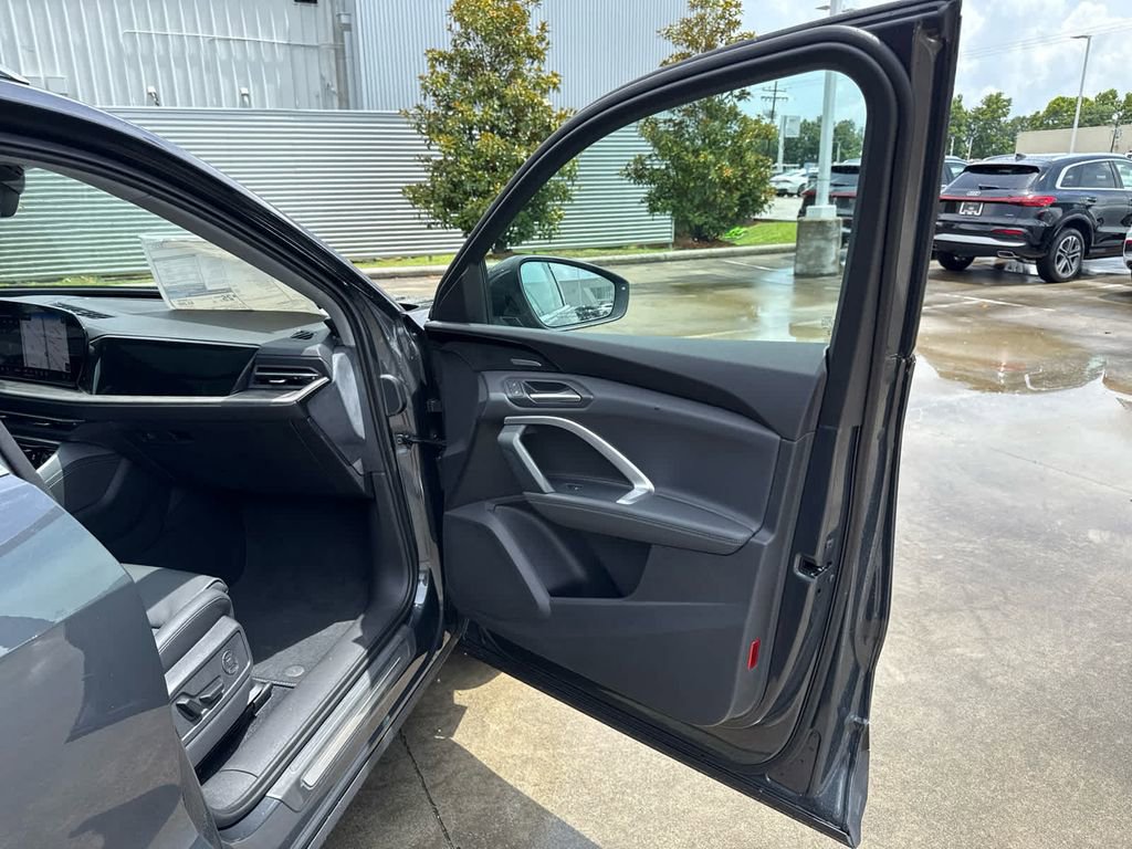 New 2025 Audi Q5 Premium Plus image 13