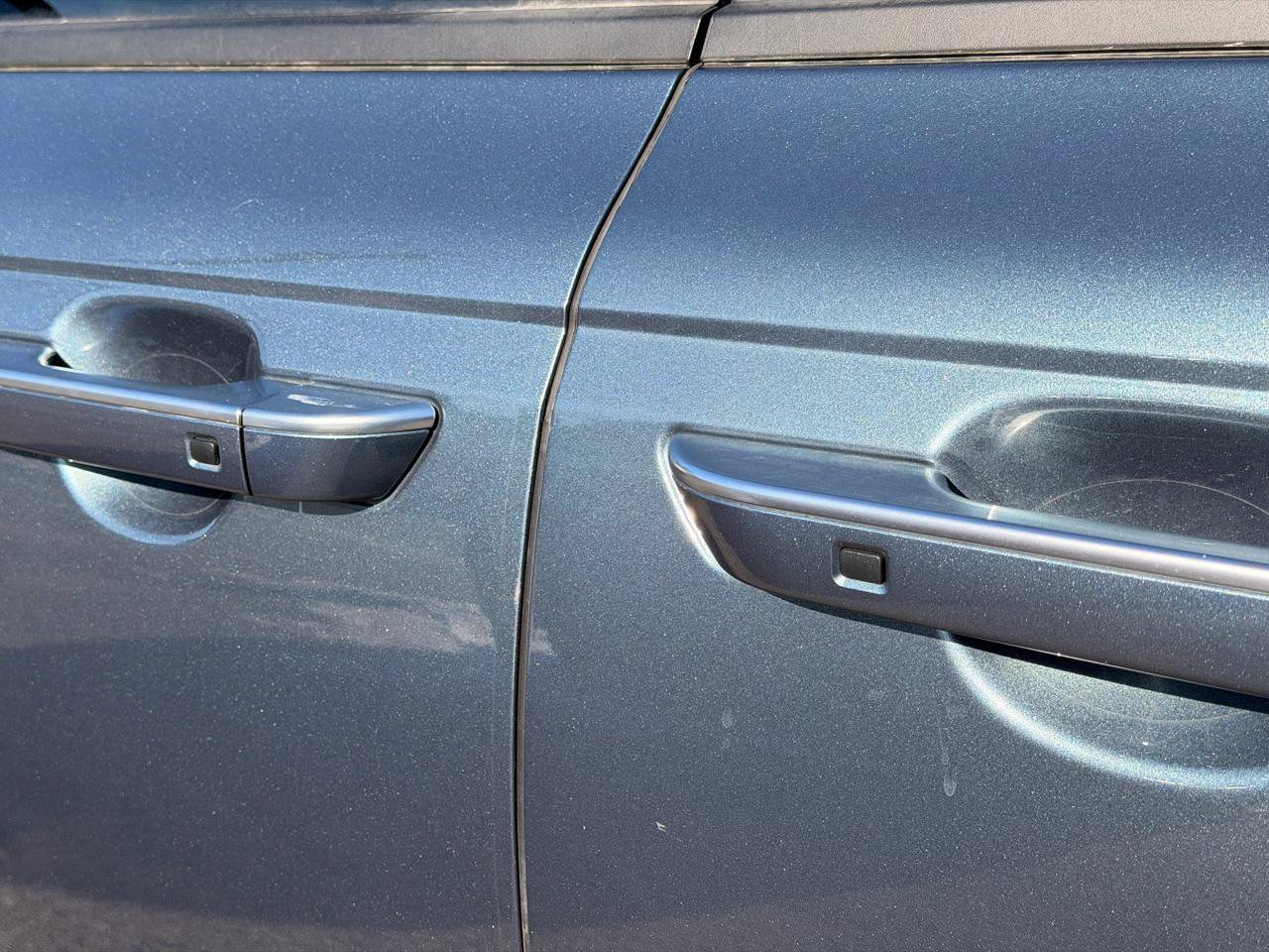 Used 2024 Kia Carnival EX FWD image 13
