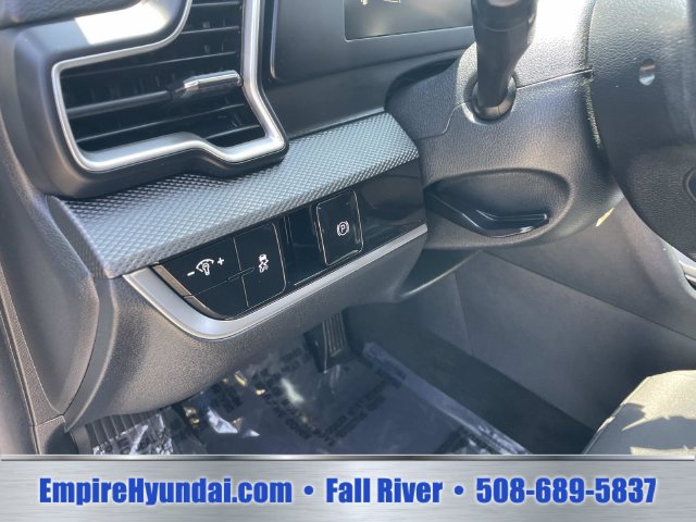 Used 2024 Kia Sportage LX FWD image 19