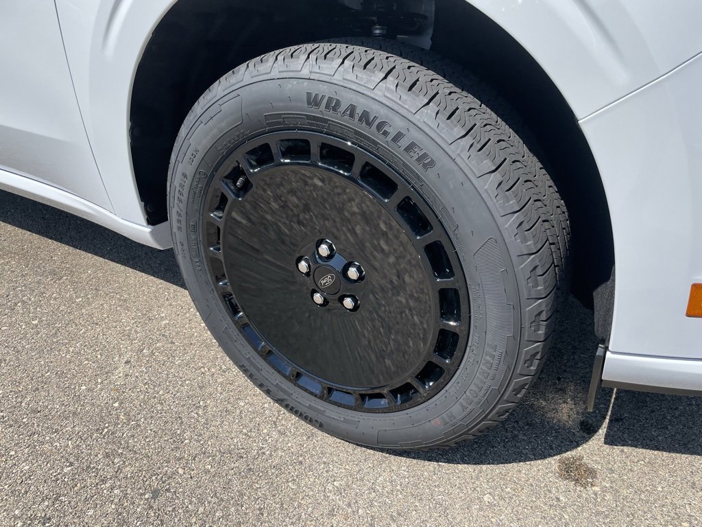 New 2025 Ford Maverick Lobo image 3